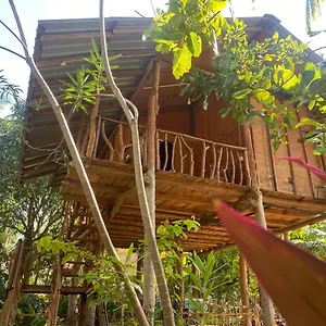 Paradise Treehouse , Sigiriya Sri Lanka