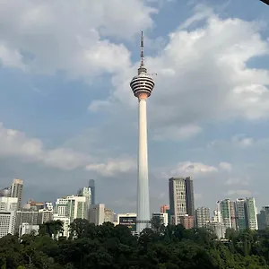Red M101 By Oak Tree , Kuala Lumpur Malesia